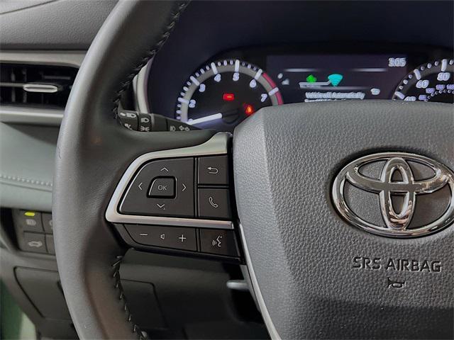 used 2024 Toyota Highlander car, priced at $34,526