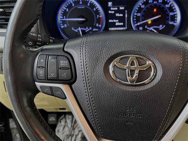 used 2019 Toyota Highlander car, priced at $29,655