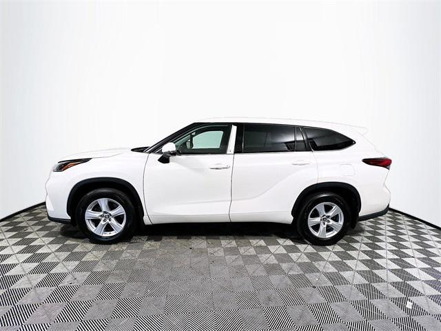 used 2021 Toyota Highlander car, priced at $31,823