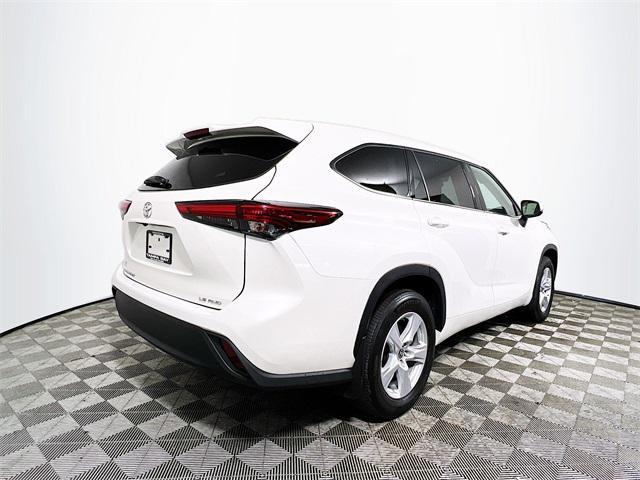 used 2021 Toyota Highlander car, priced at $31,823