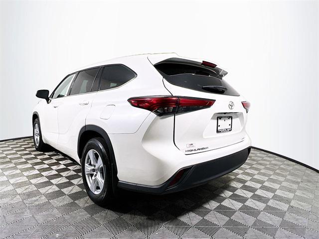 used 2021 Toyota Highlander car, priced at $31,823