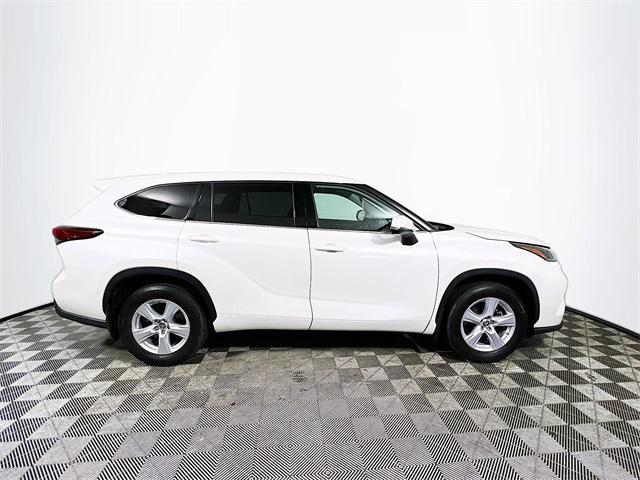 used 2021 Toyota Highlander car, priced at $31,823