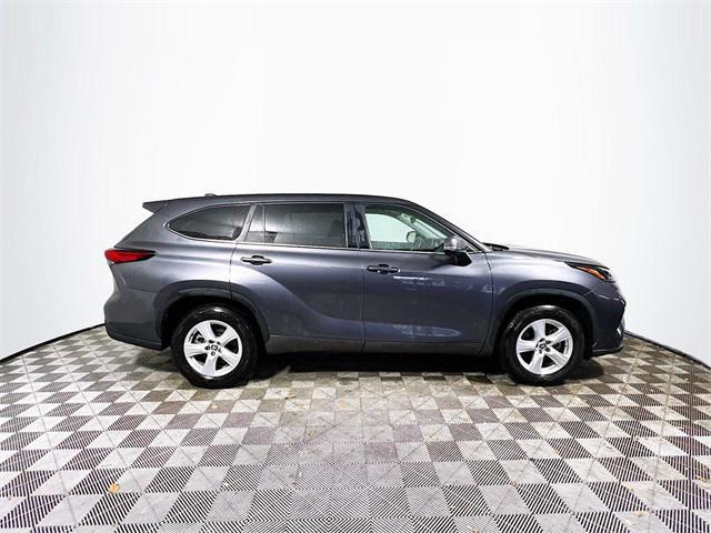 used 2023 Toyota Highlander car, priced at $32,858