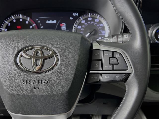 used 2023 Toyota Highlander car, priced at $32,858