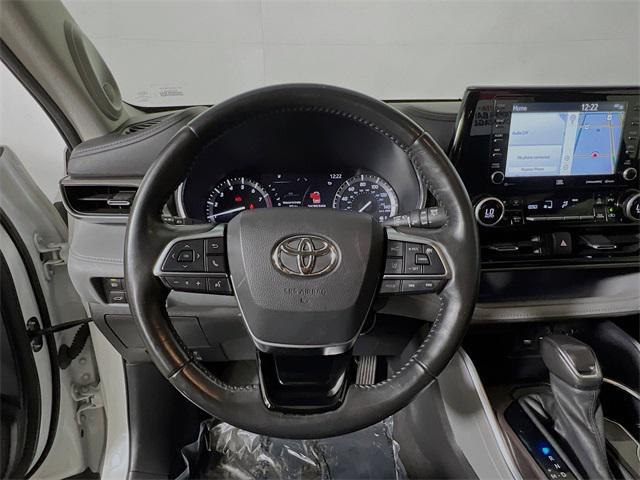 used 2021 Toyota Highlander car, priced at $32,572