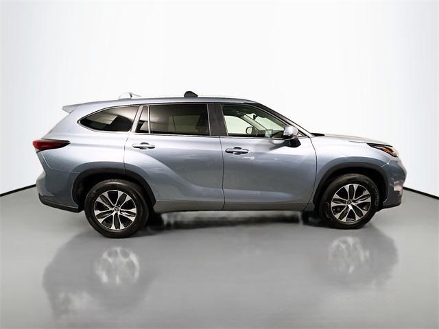 used 2023 Toyota Highlander car, priced at $37,148