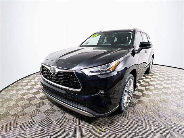 used 2024 Toyota Highlander car, priced at $48,467