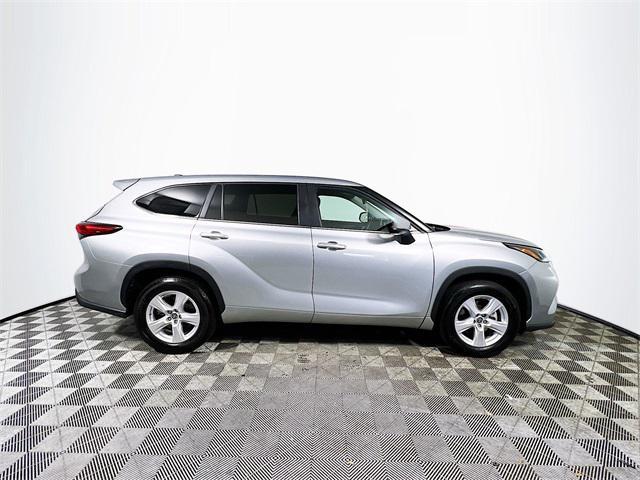 used 2023 Toyota Highlander car, priced at $31,800