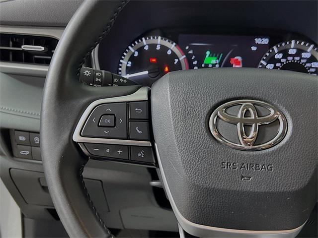 used 2023 Toyota Highlander car, priced at $31,800