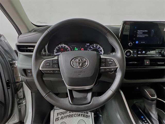 used 2023 Toyota Highlander car, priced at $31,800