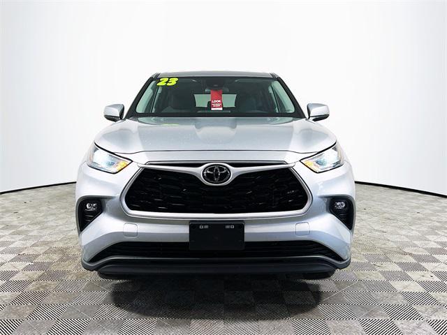 used 2023 Toyota Highlander car, priced at $31,800