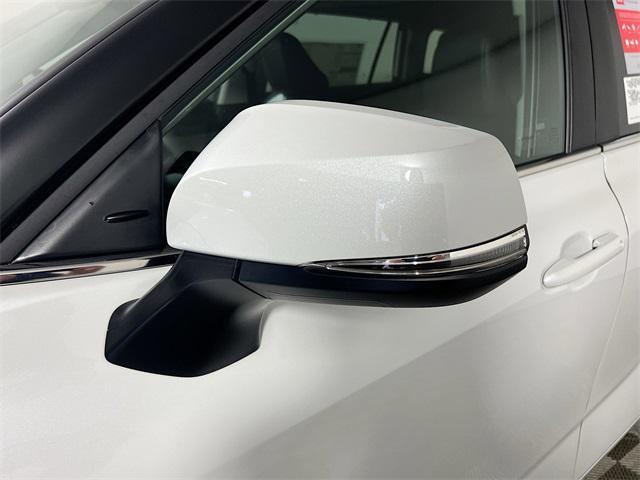 new 2025 Toyota Highlander car, priced at $48,687