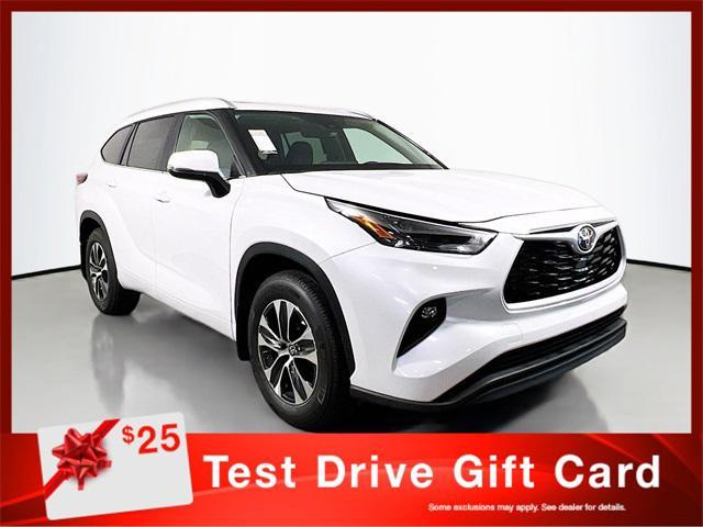 new 2025 Toyota Highlander car, priced at $48,687