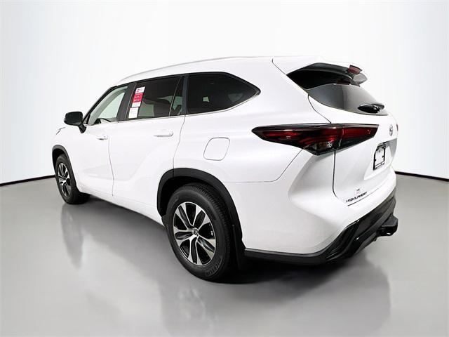new 2025 Toyota Highlander car, priced at $48,687