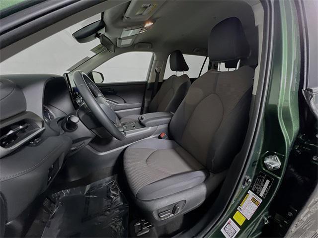 used 2023 Toyota Highlander car, priced at $32,352