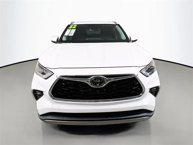 used 2022 Toyota Highlander car, priced at $40,305