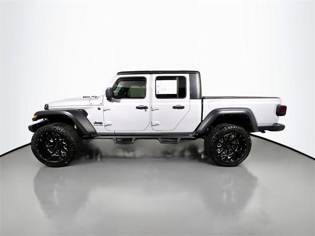 used 2022 Jeep Gladiator car, priced at $28,239
