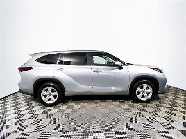 used 2024 Toyota Highlander car, priced at $33,485