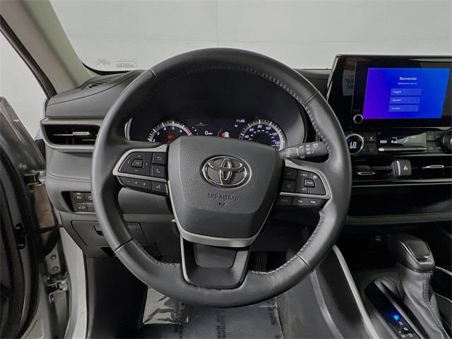 used 2024 Toyota Highlander car, priced at $33,485