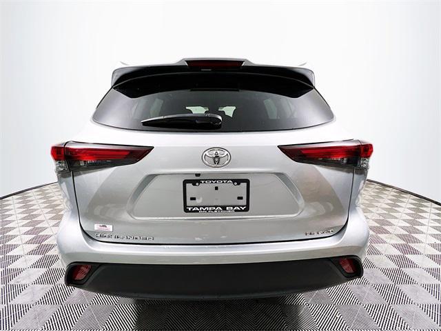 used 2024 Toyota Highlander car, priced at $33,485