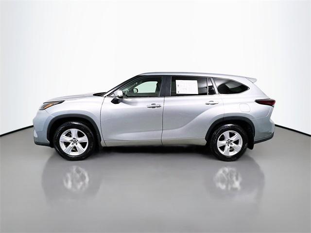 used 2024 Toyota Highlander car, priced at $38,803