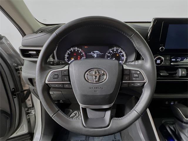 used 2024 Toyota Highlander car, priced at $38,803