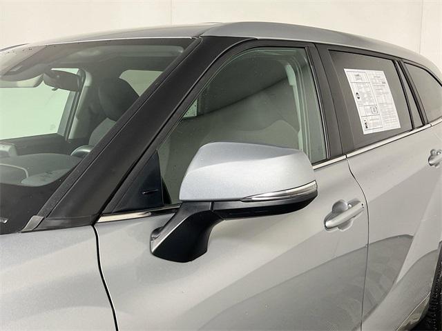 used 2024 Toyota Highlander car, priced at $38,803