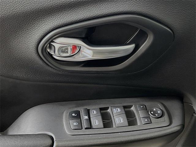 used 2021 Jeep Cherokee car, priced at $22,803