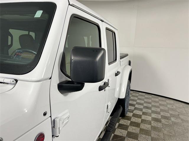 used 2021 Jeep Gladiator car, priced at $34,913