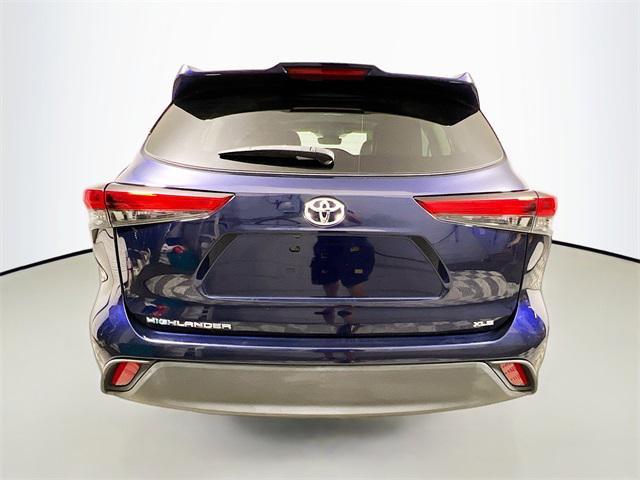 used 2022 Toyota Highlander car, priced at $31,436