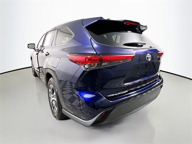 used 2022 Toyota Highlander car, priced at $31,436