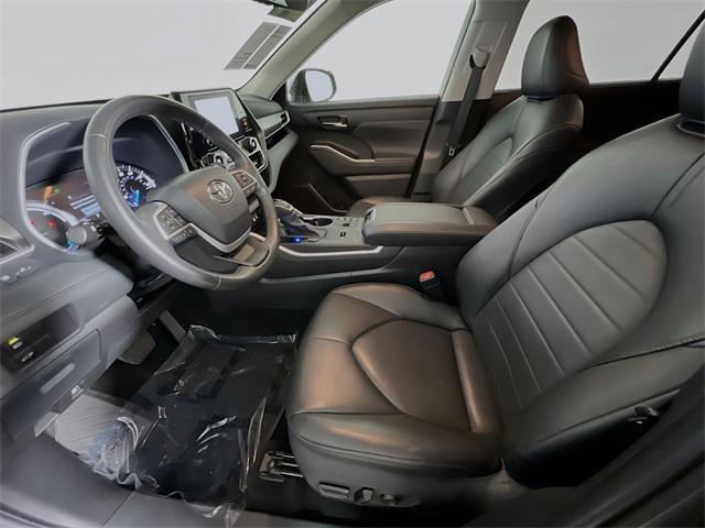 used 2024 Toyota Highlander Hybrid car, priced at $43,702