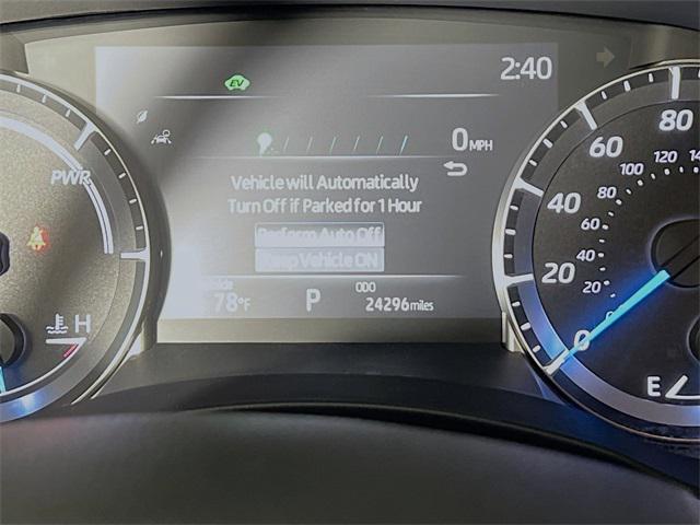 used 2024 Toyota Highlander Hybrid car, priced at $43,702