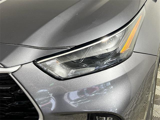 used 2024 Toyota Highlander Hybrid car, priced at $43,702