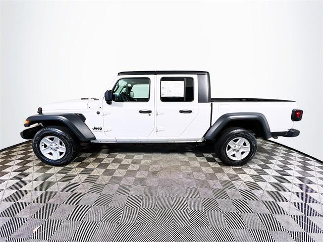 used 2023 Jeep Gladiator car, priced at $27,100