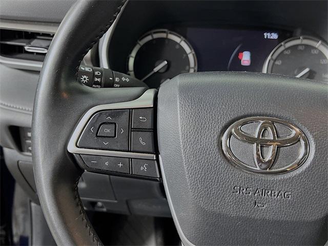 used 2022 Toyota Highlander car, priced at $30,712