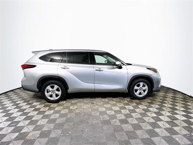 used 2022 Toyota Highlander car, priced at $35,439