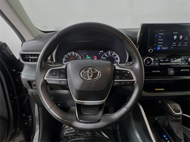 used 2023 Toyota Highlander car, priced at $36,322