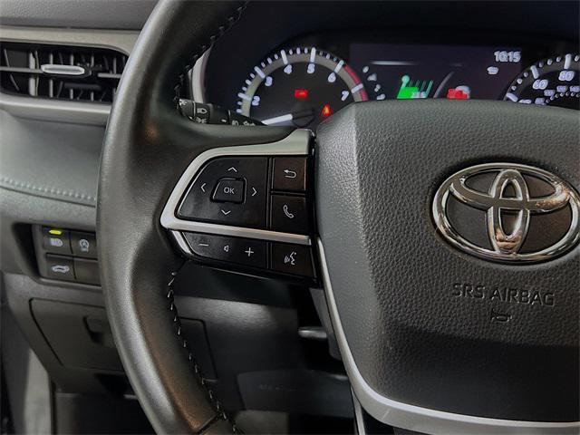 used 2023 Toyota Highlander car, priced at $36,322