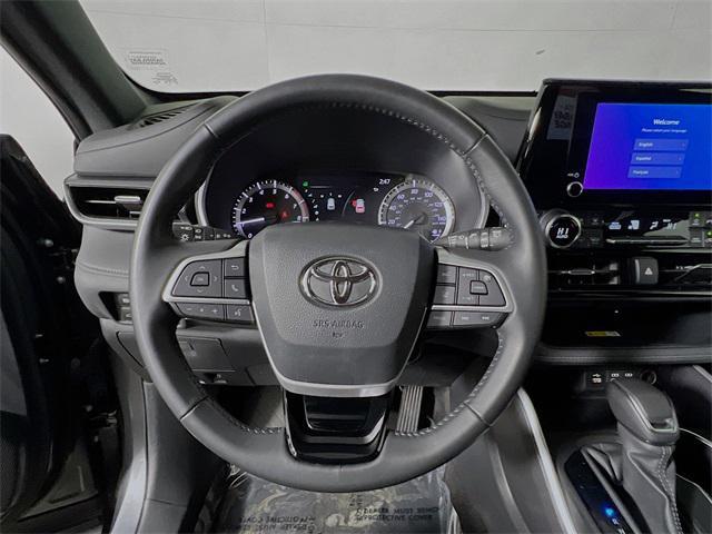 used 2024 Toyota Highlander car, priced at $39,349