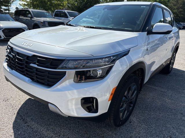 new 2025 Kia Seltos car, priced at $25,570