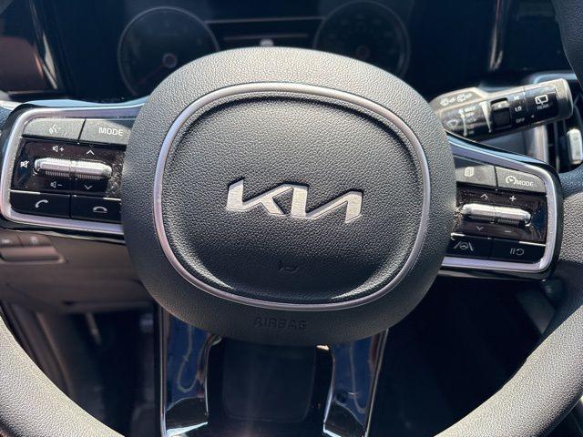 used 2022 Kia Sorento car, priced at $24,686