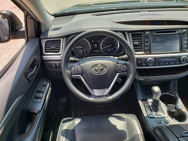 used 2019 Toyota Highlander car, priced at $24,774
