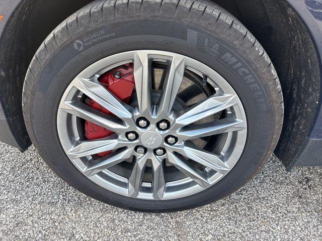 used 2025 Cadillac XT5 car, priced at $51,997