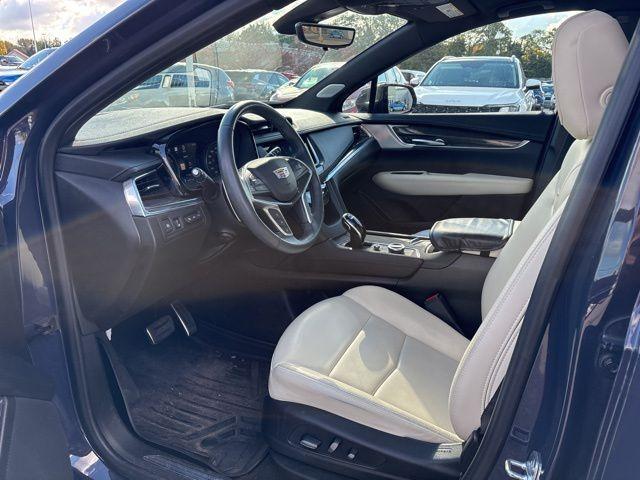used 2025 Cadillac XT5 car, priced at $51,997