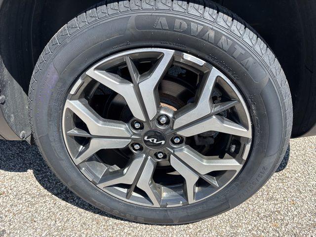 used 2023 Kia Seltos car, priced at $20,215