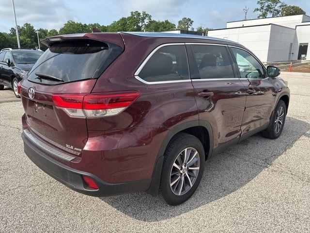 used 2019 Toyota Highlander car, priced at $23,749