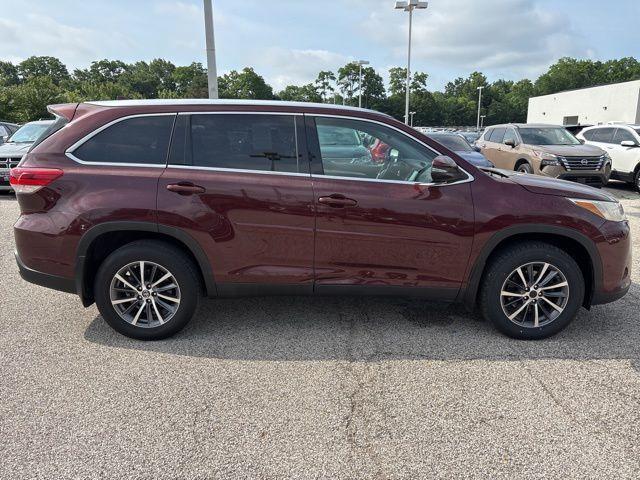 used 2019 Toyota Highlander car, priced at $23,749