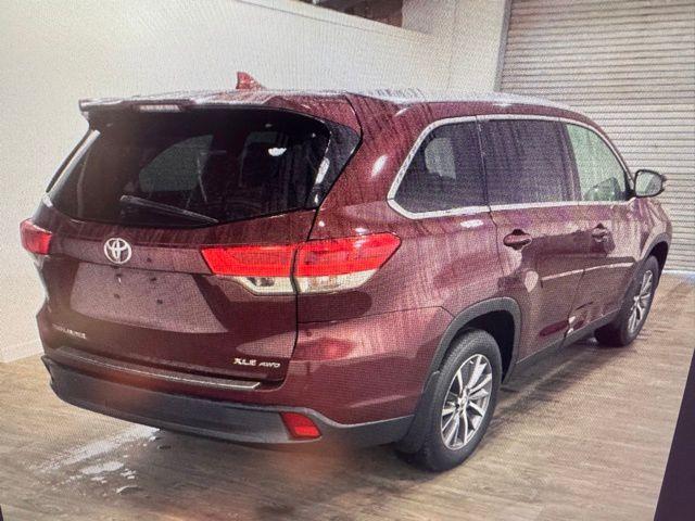 used 2019 Toyota Highlander car, priced at $24,998