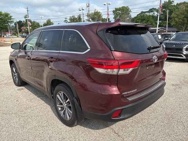 used 2019 Toyota Highlander car, priced at $23,749